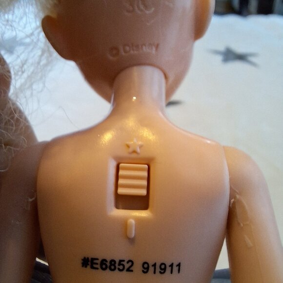 2018 Disney Frozen 2 Singing‎ Elsa Musical Fashion Doll Tested Works - Picture 5 of 10